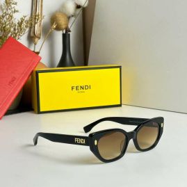 Picture of Fendi Sunglasses _SKUfw54045211fw